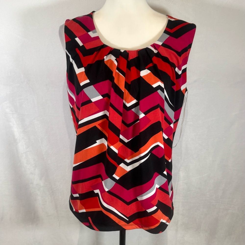Kasper red pink and black geometric print pleated top size medium